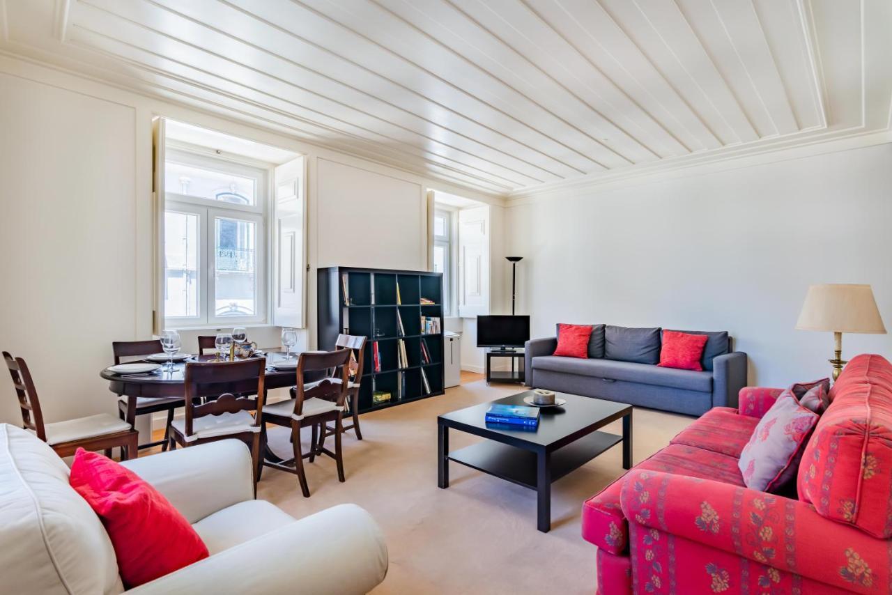Chiado Prime Garrett Apartment Lisbon Bagian luar foto