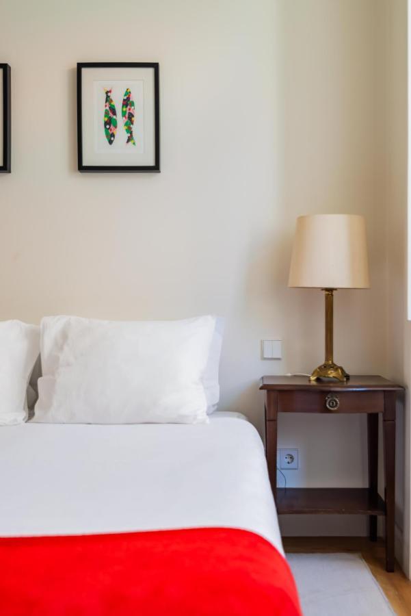 Chiado Prime Garrett Apartment Lisbon Bagian luar foto