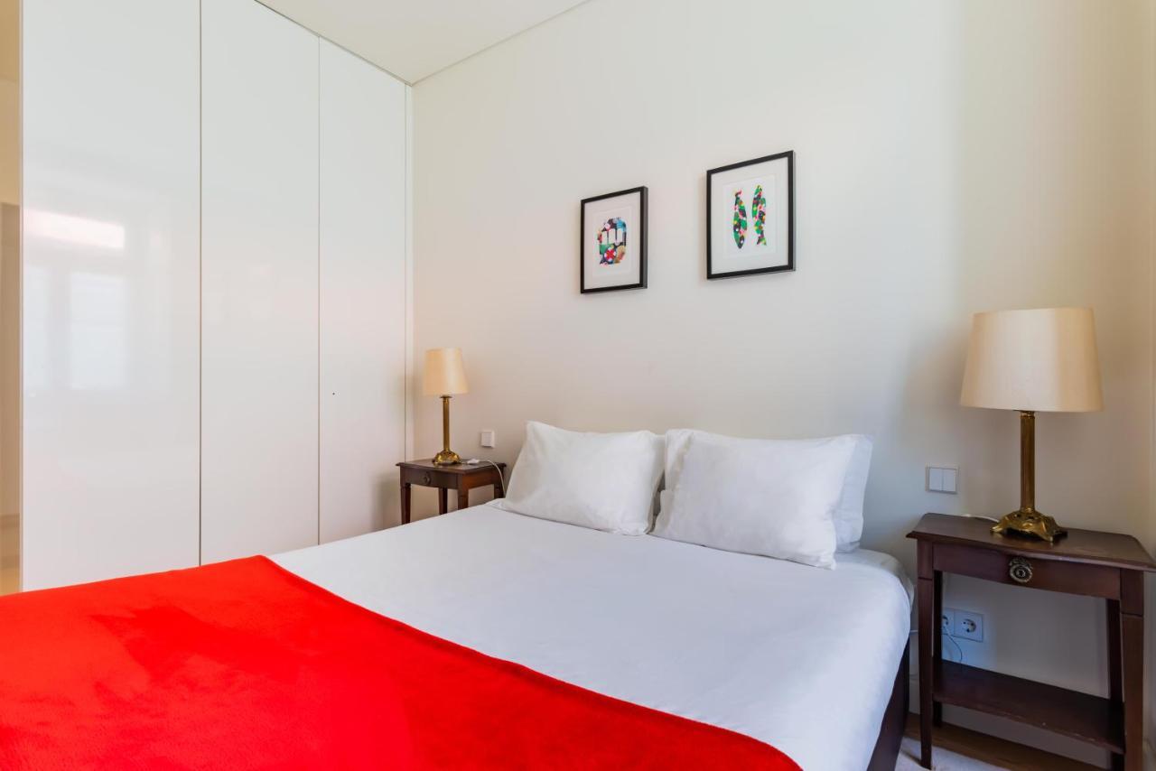 Chiado Prime Garrett Apartment Lisbon Bagian luar foto