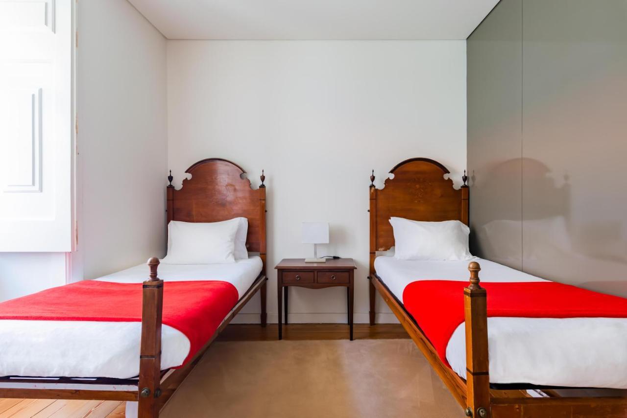 Chiado Prime Garrett Apartment Lisbon Bagian luar foto